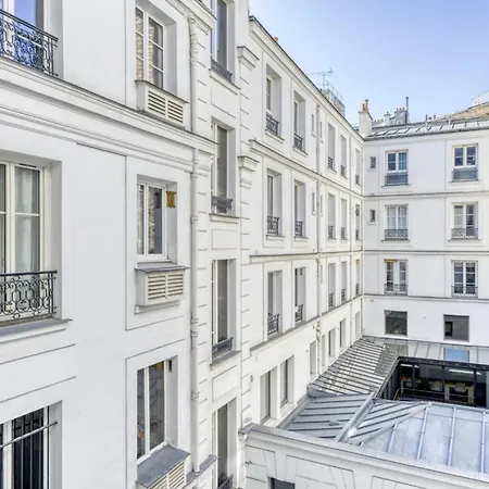 Grand Champs Elysees Haut De Gamme 6pers Metro Wifi Apartment *