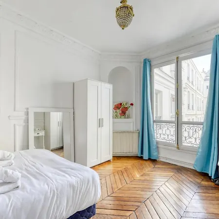 Grand Champs Elysees Haut De Gamme 6pers Metro Wifi Apartment